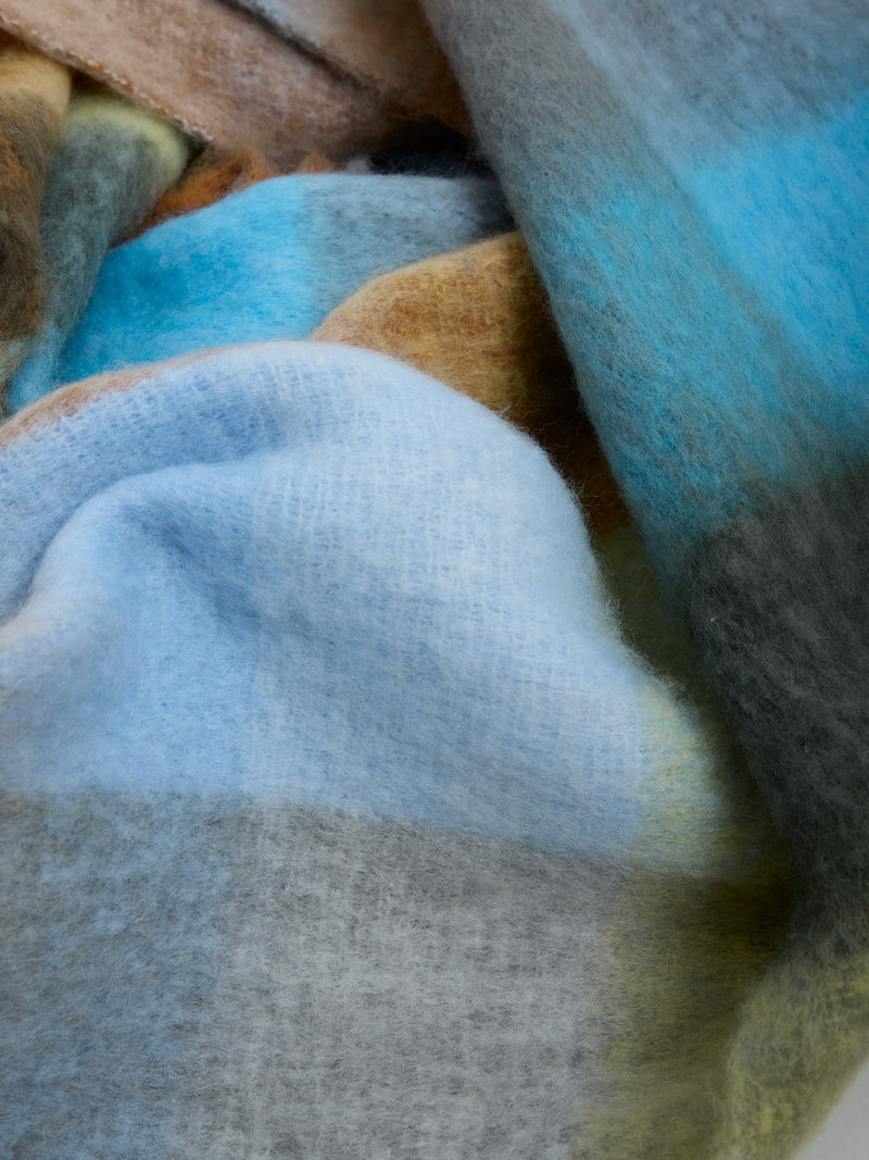 Fluffy Check Scarf