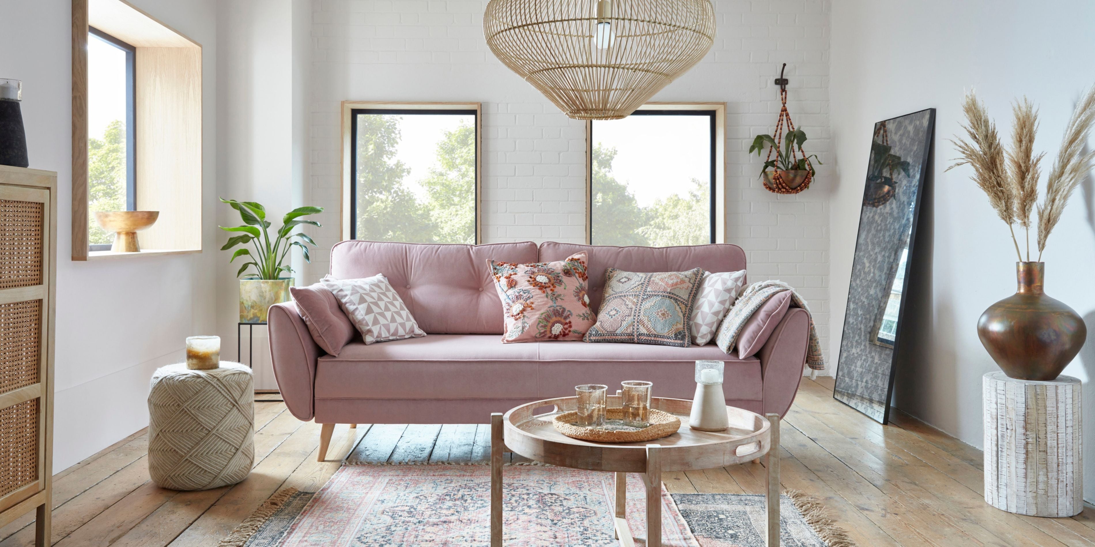 How to: Dress a Sofa with Cushions and Throws