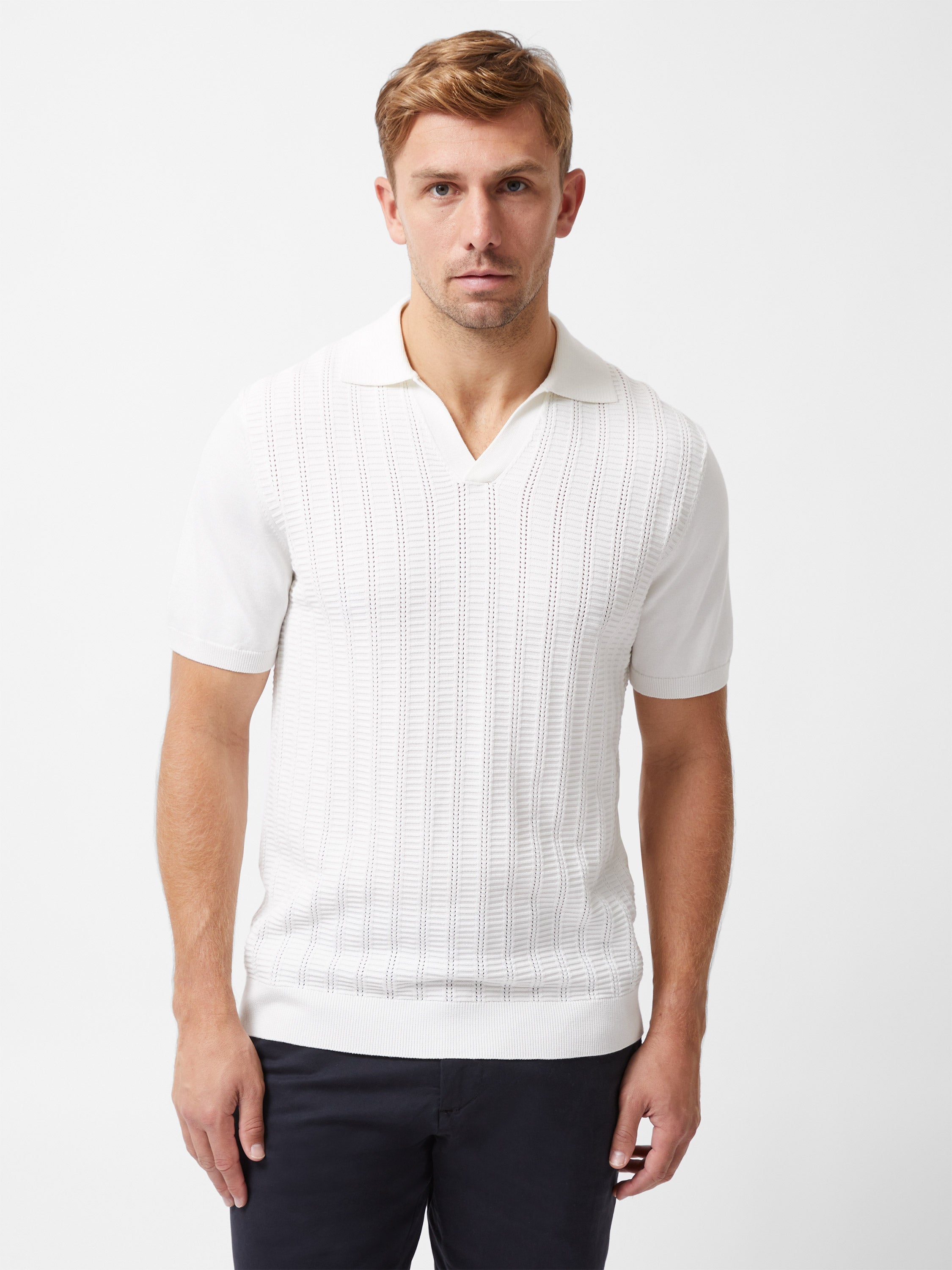 Leader Trophy Neck Knit Shirt