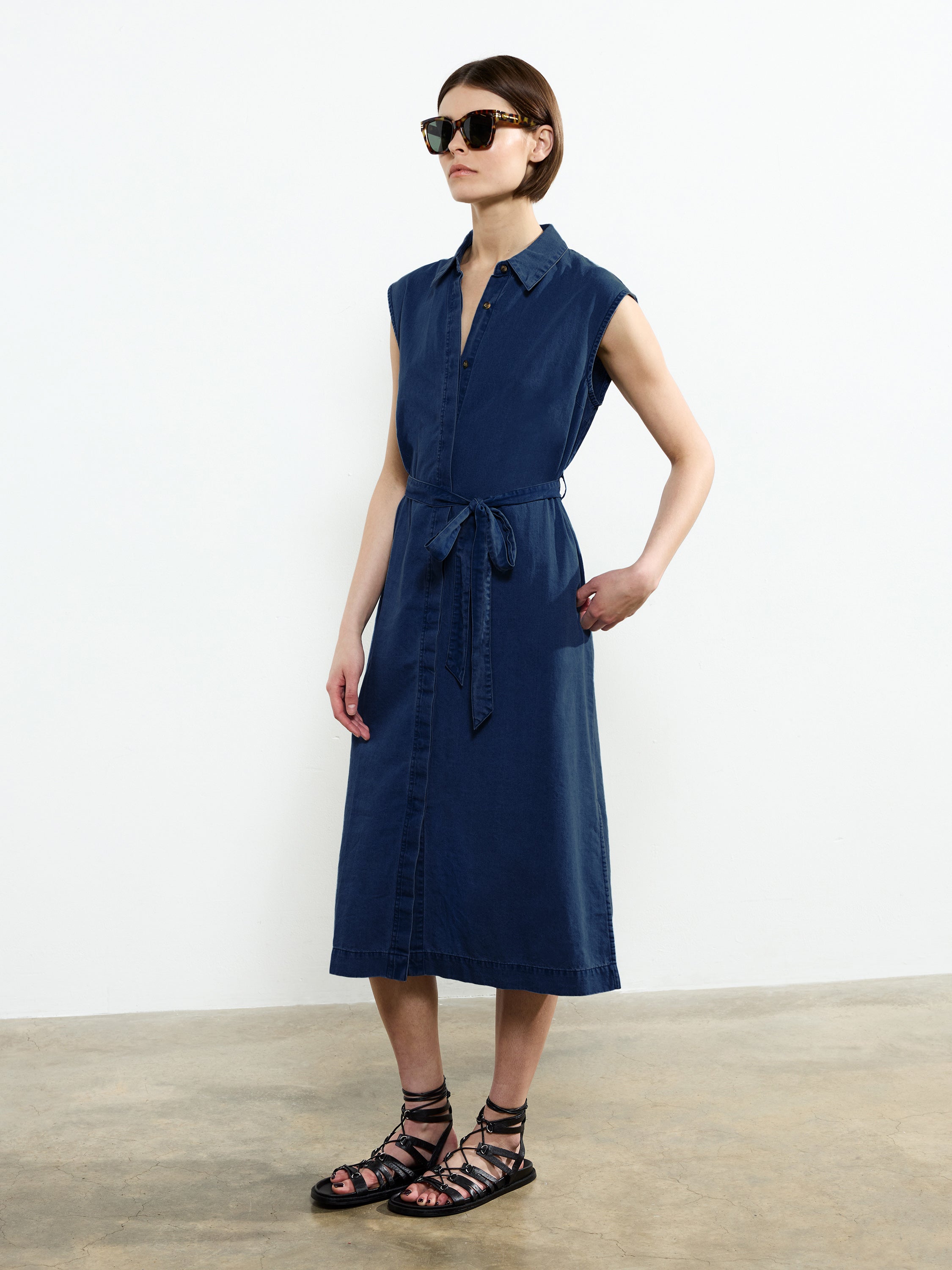 Zaves Chambray Denim Sleeveless Midi Dress