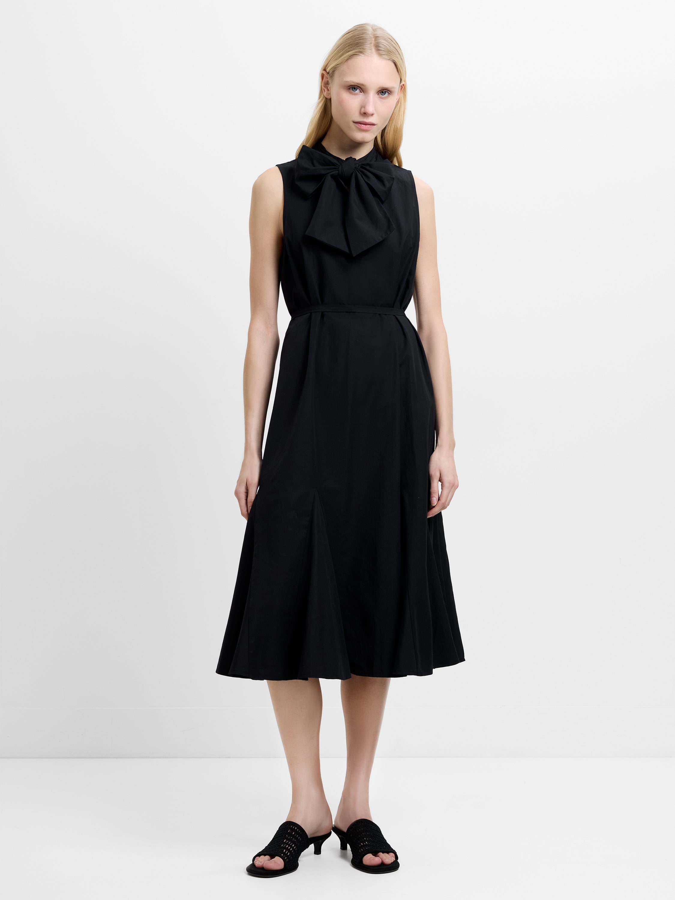 Era Poplin Sleeveless Godet Bow Black Midi Dress