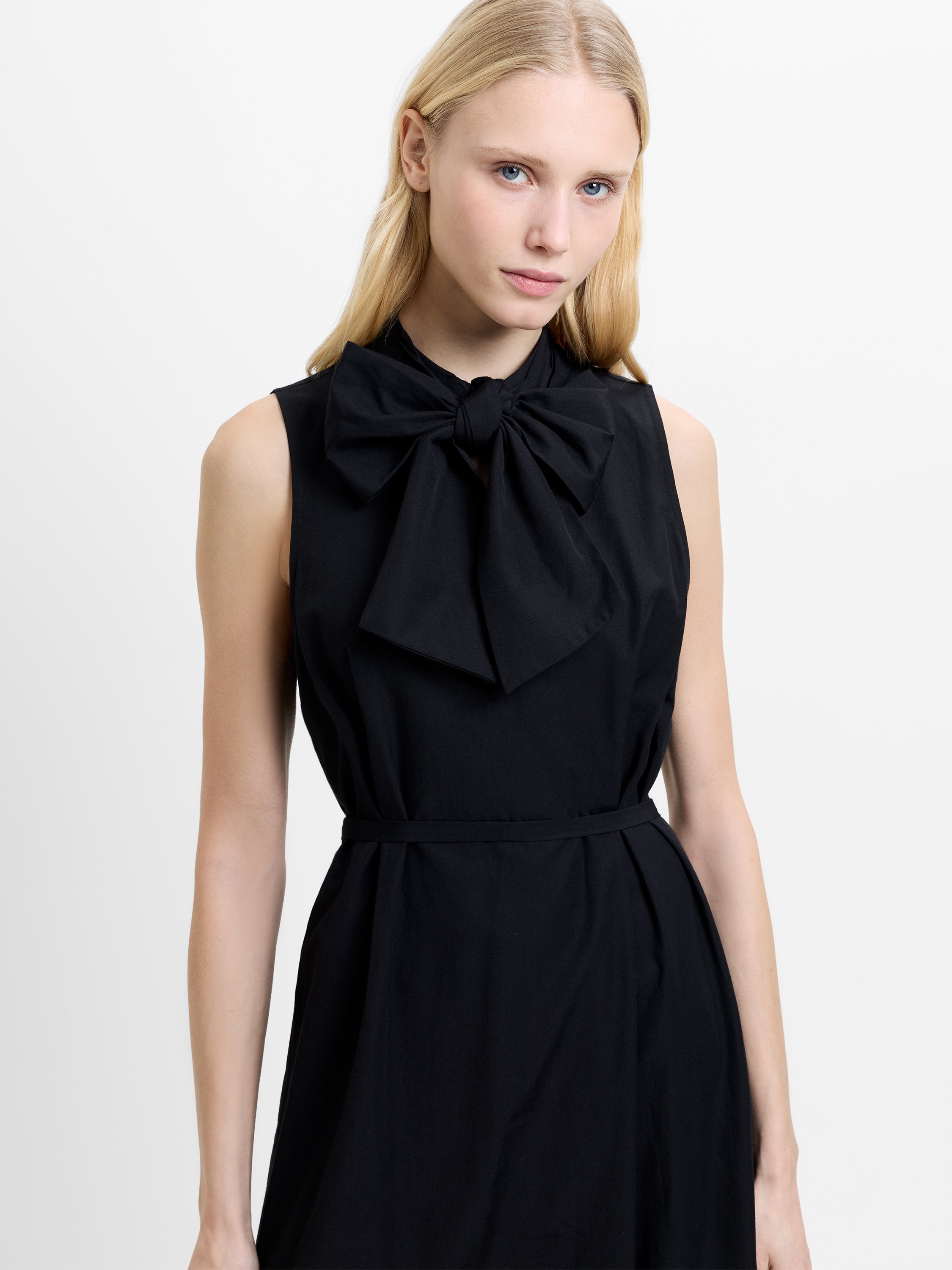 Era Poplin Sleeveless Godet Bow Black Midi Dress