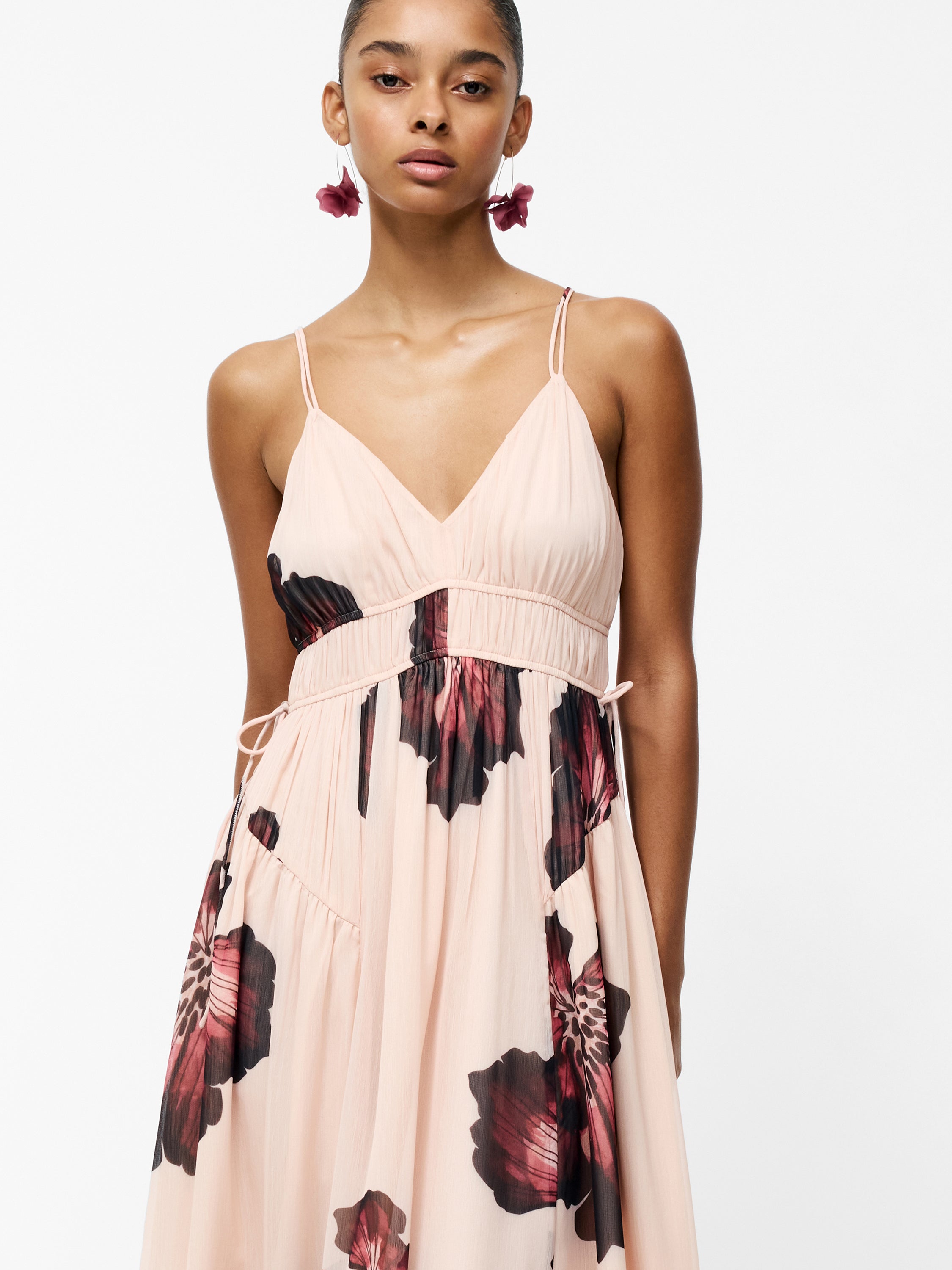 Elyse Hallie Crinkle V Neck Maxi Dress
