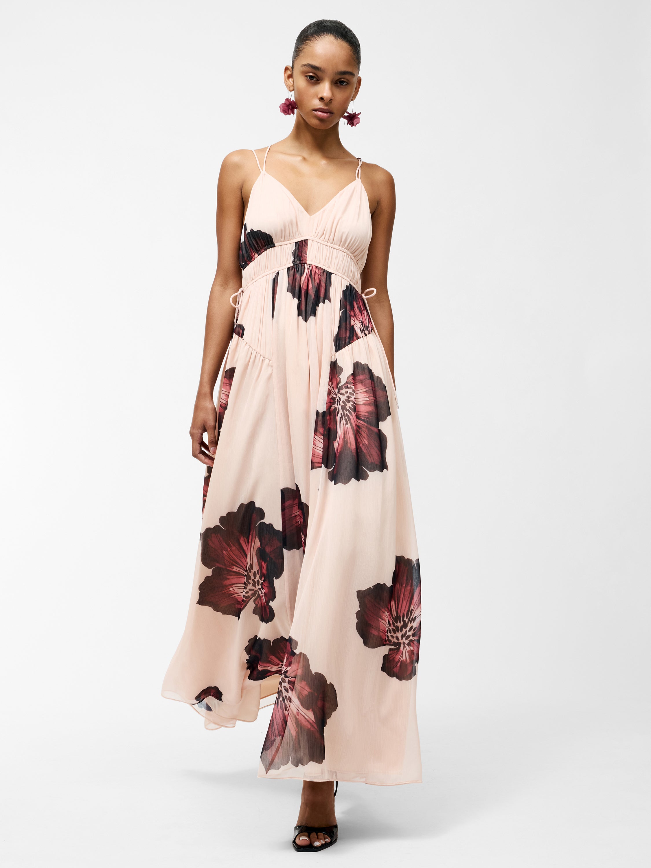 Elyse Hallie Crinkle V Neck Maxi Dress