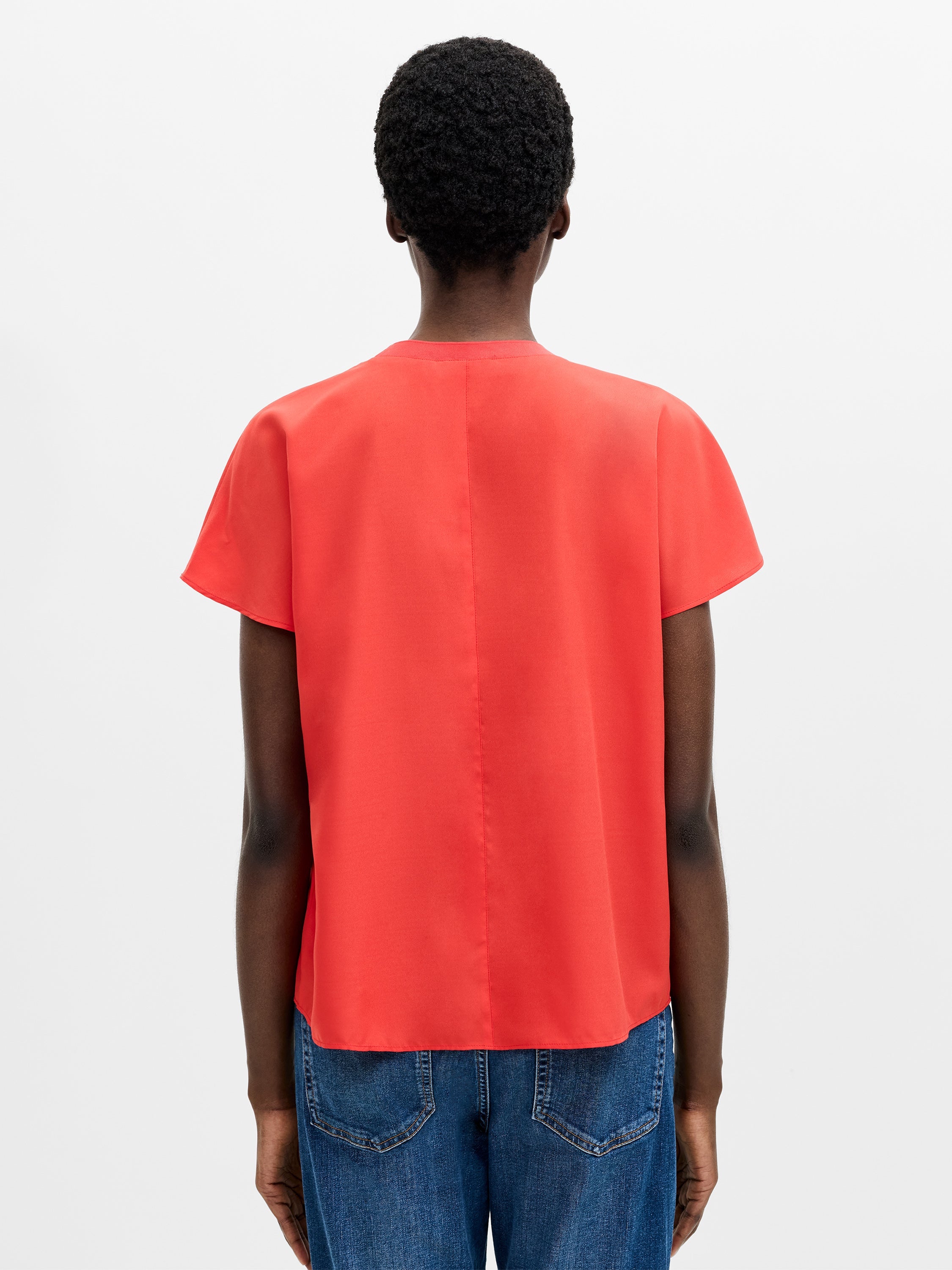 Crepe Light Crew Neck Top