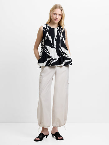 Jessie Lindy Sleeveless Top