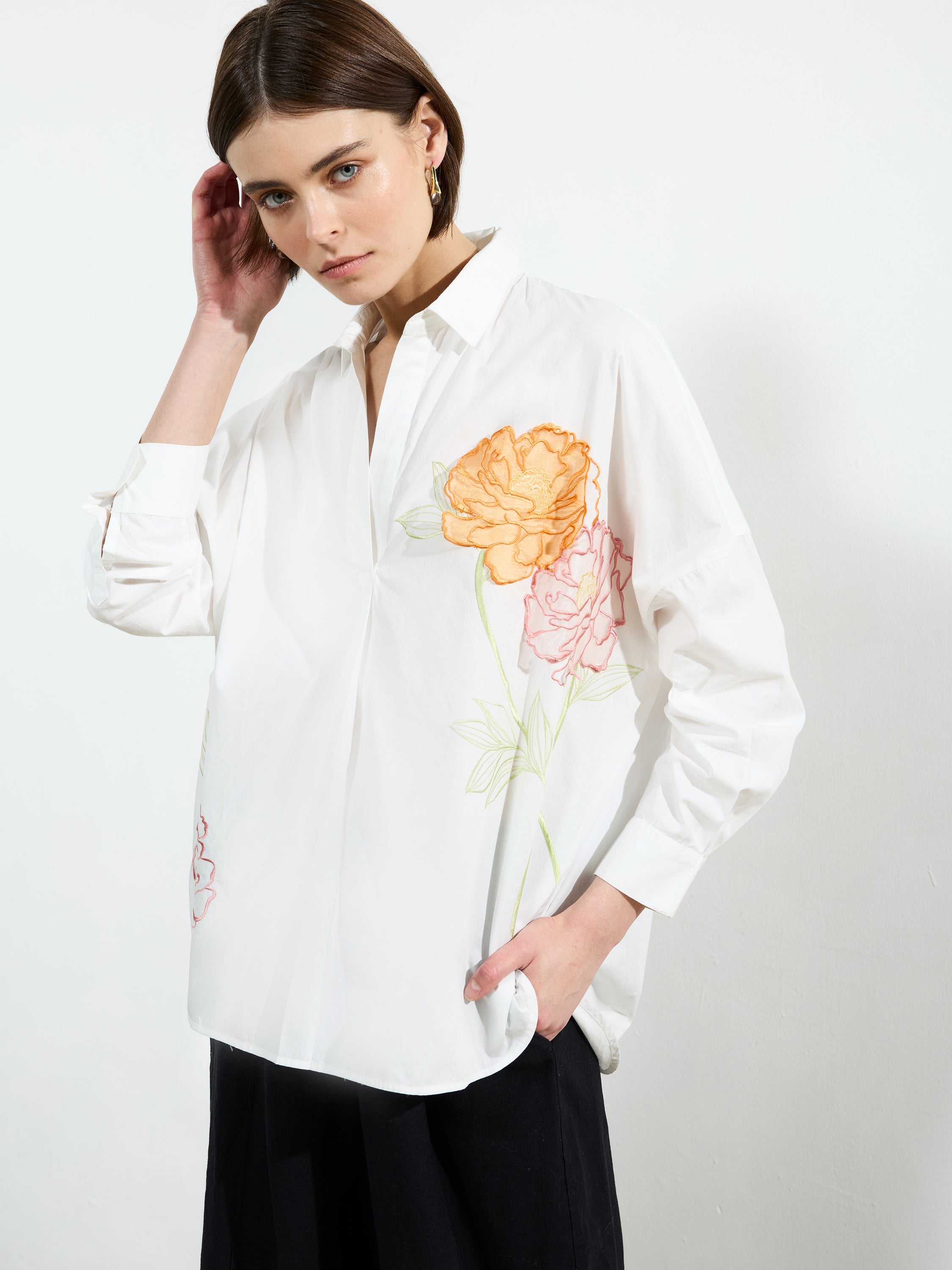 売れ筋商品|||フレンチコネクション カットソー トップス レディース Women's Cambria Cotton Embroidered Shirt Linen White/Navy Cambria Cotton Embroidered Long Sleeve Shirt Linen White