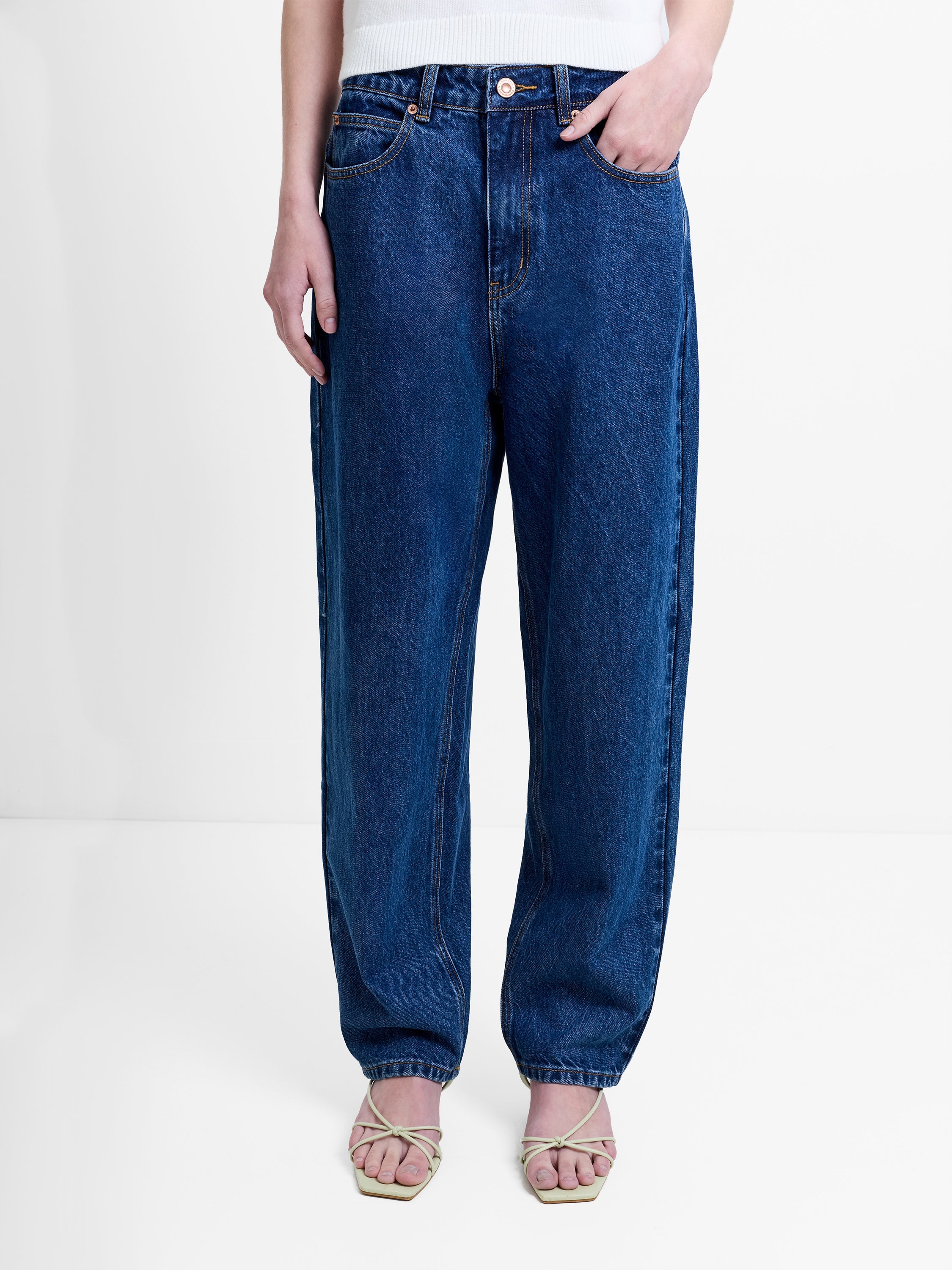 Dallas Denim Mom Barrel Leg Jeans