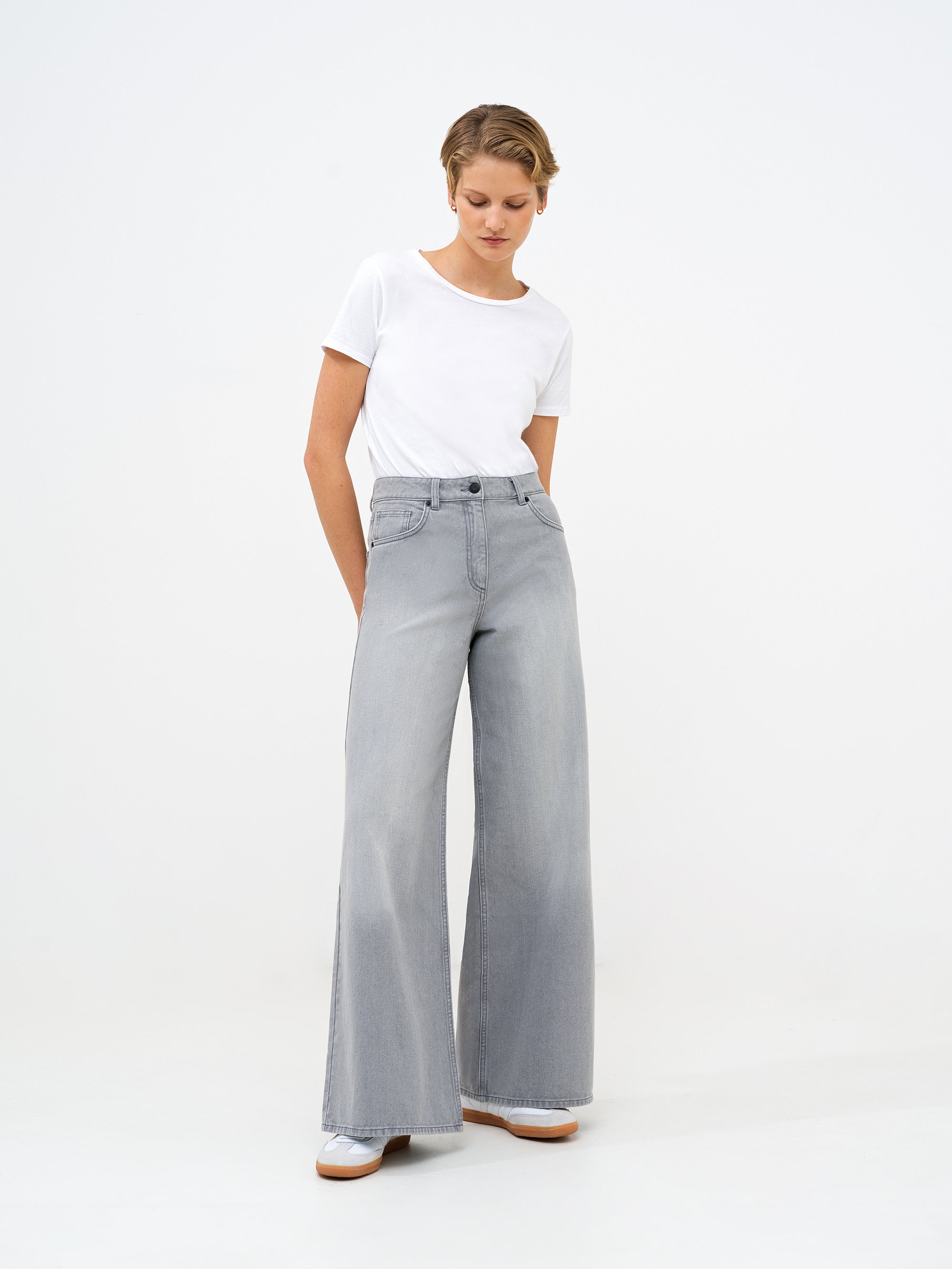 Denver Denim Relaxed Wide Leg Jeans 34 Inch