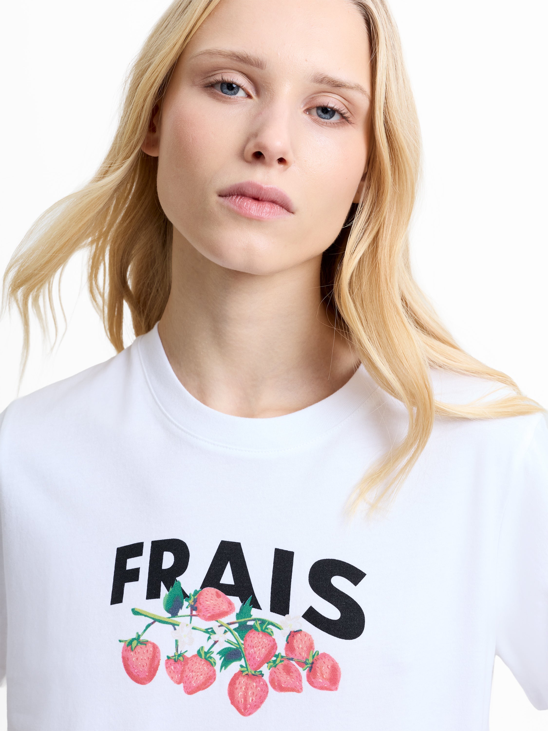 Frais Strawberry Graphic T-Shirt