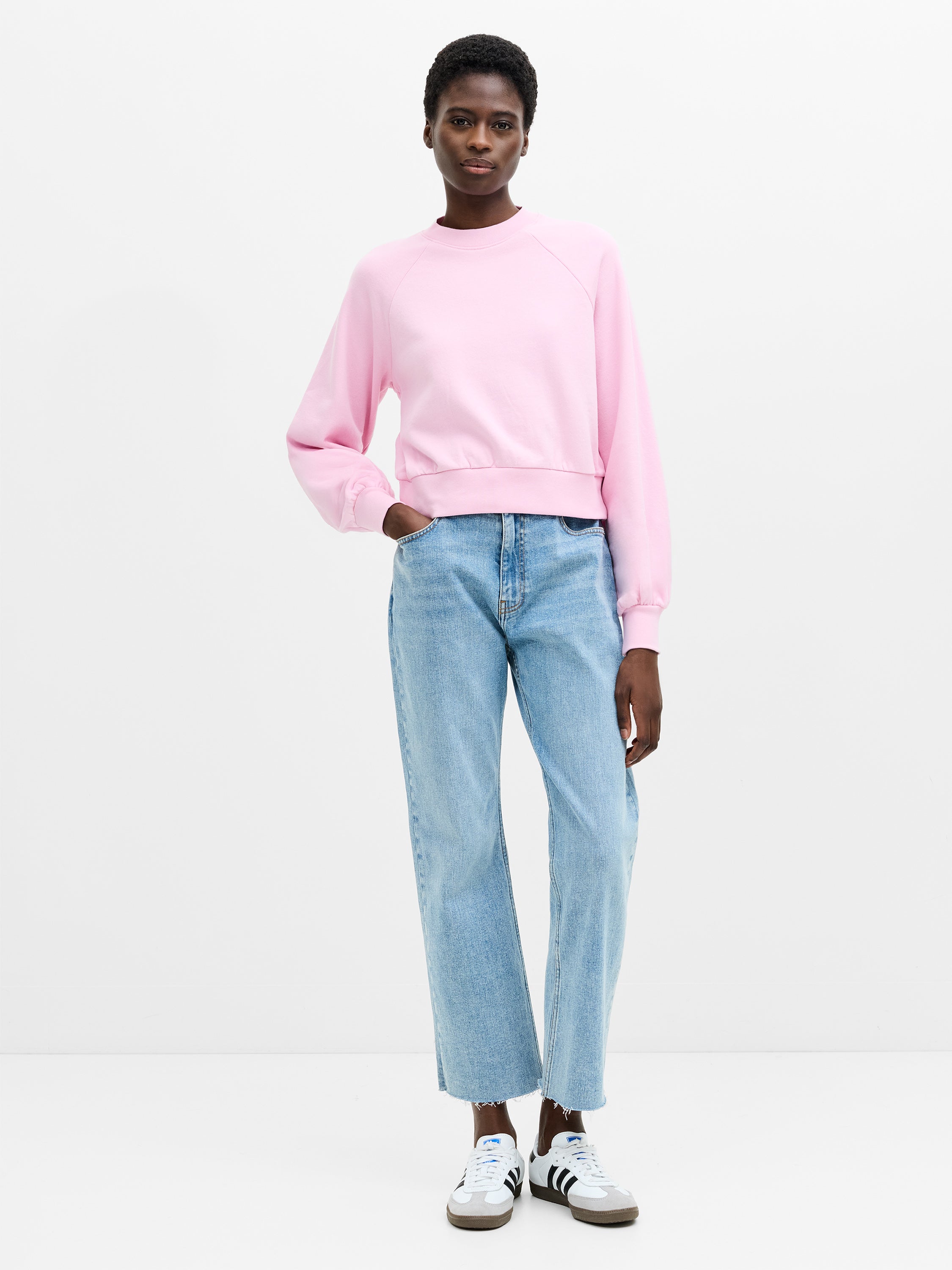 Vitoria Bishop Sleeve Sweat