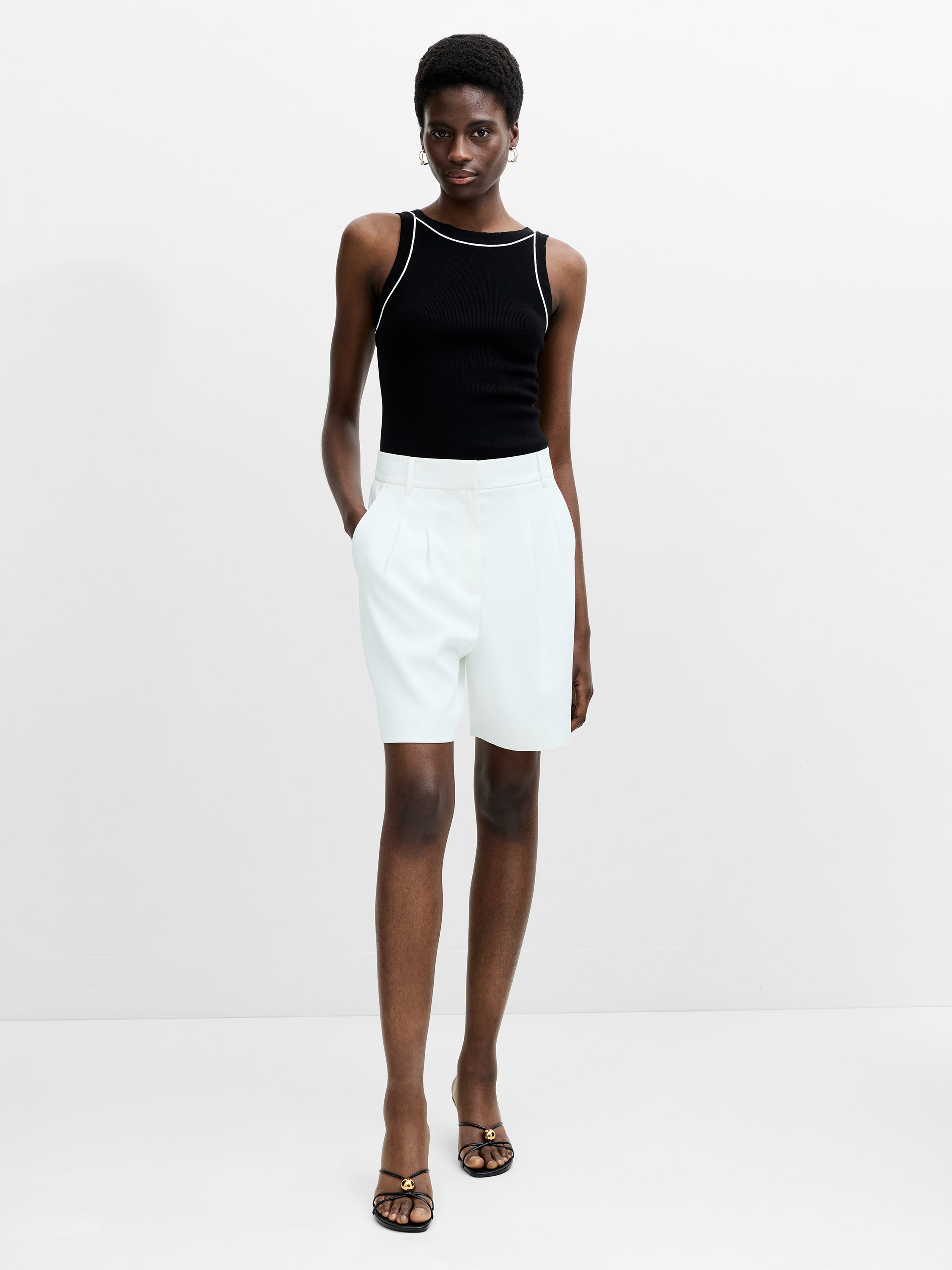 Harrie Tailored White Bermuda Shorts