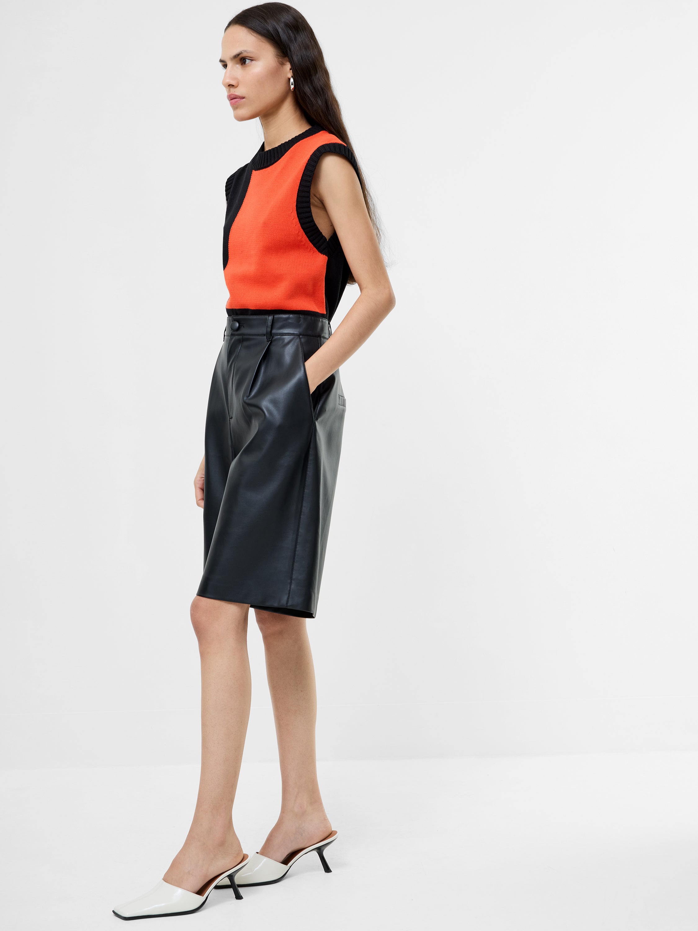 ［完売品］ODOR Parel leather shorts Crolenda PU Bermuda Shorts | French Connection EU