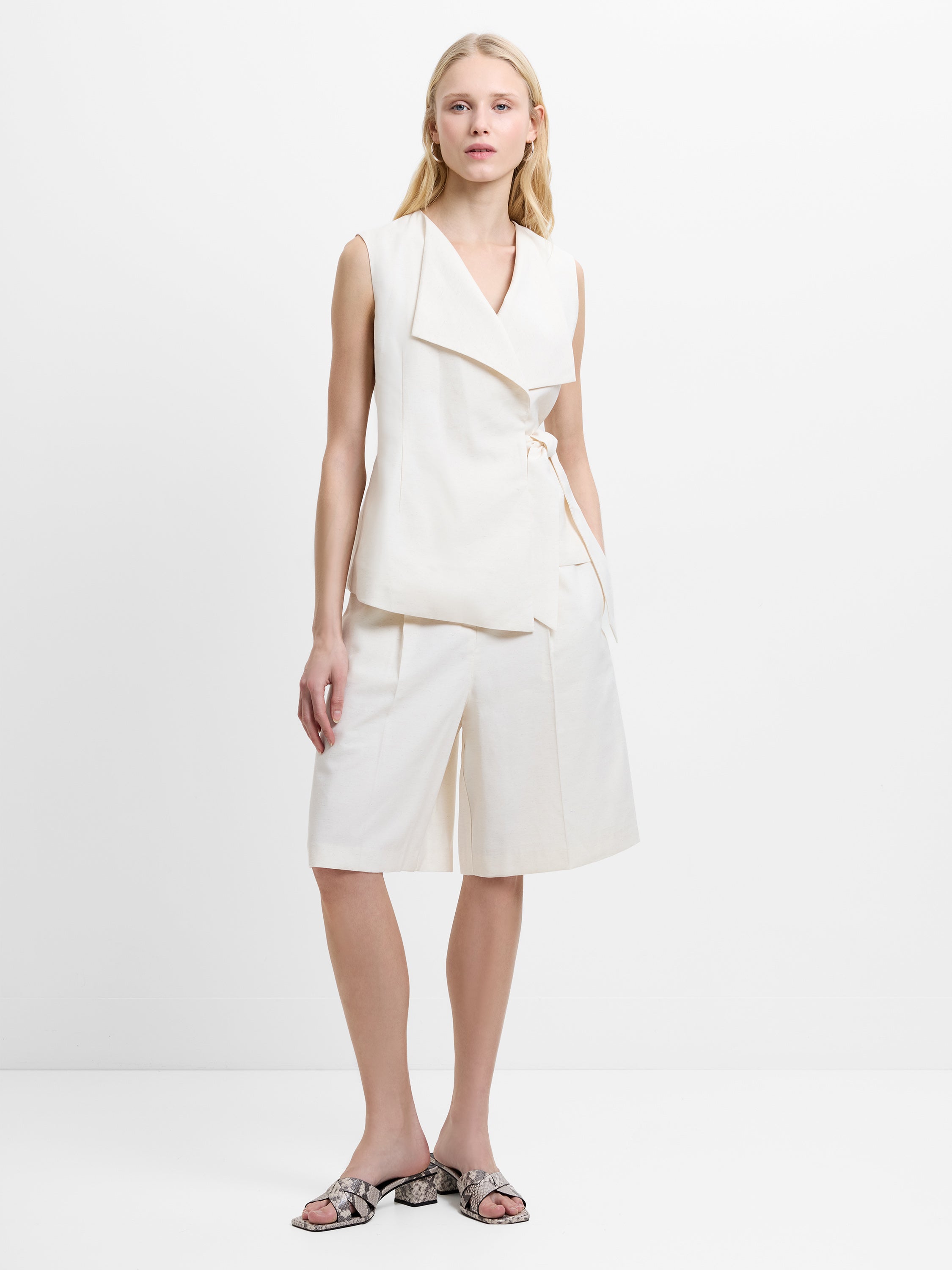 Raquel Wrap Tie Cream Waistcoat