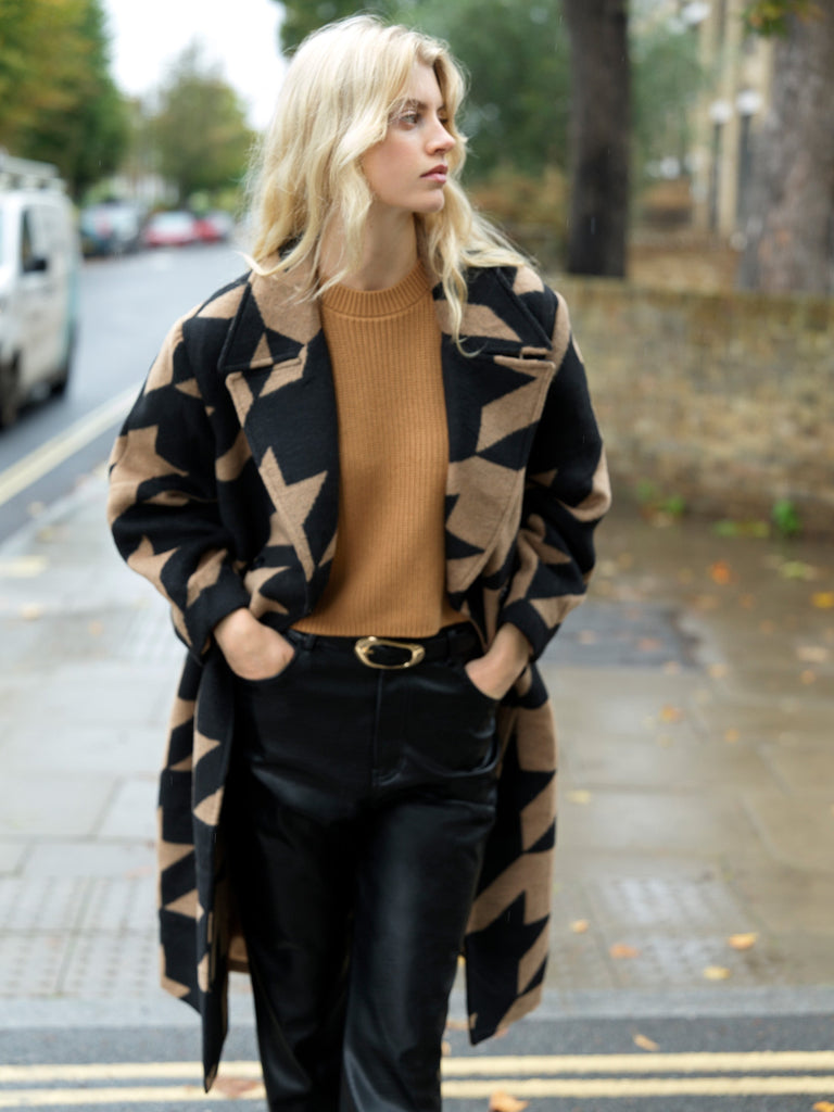 Lucilla Houndstooth Coat | French Connection EU