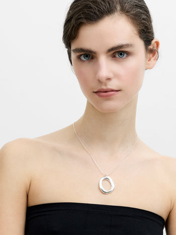 Hammered Halo Pendant Necklace