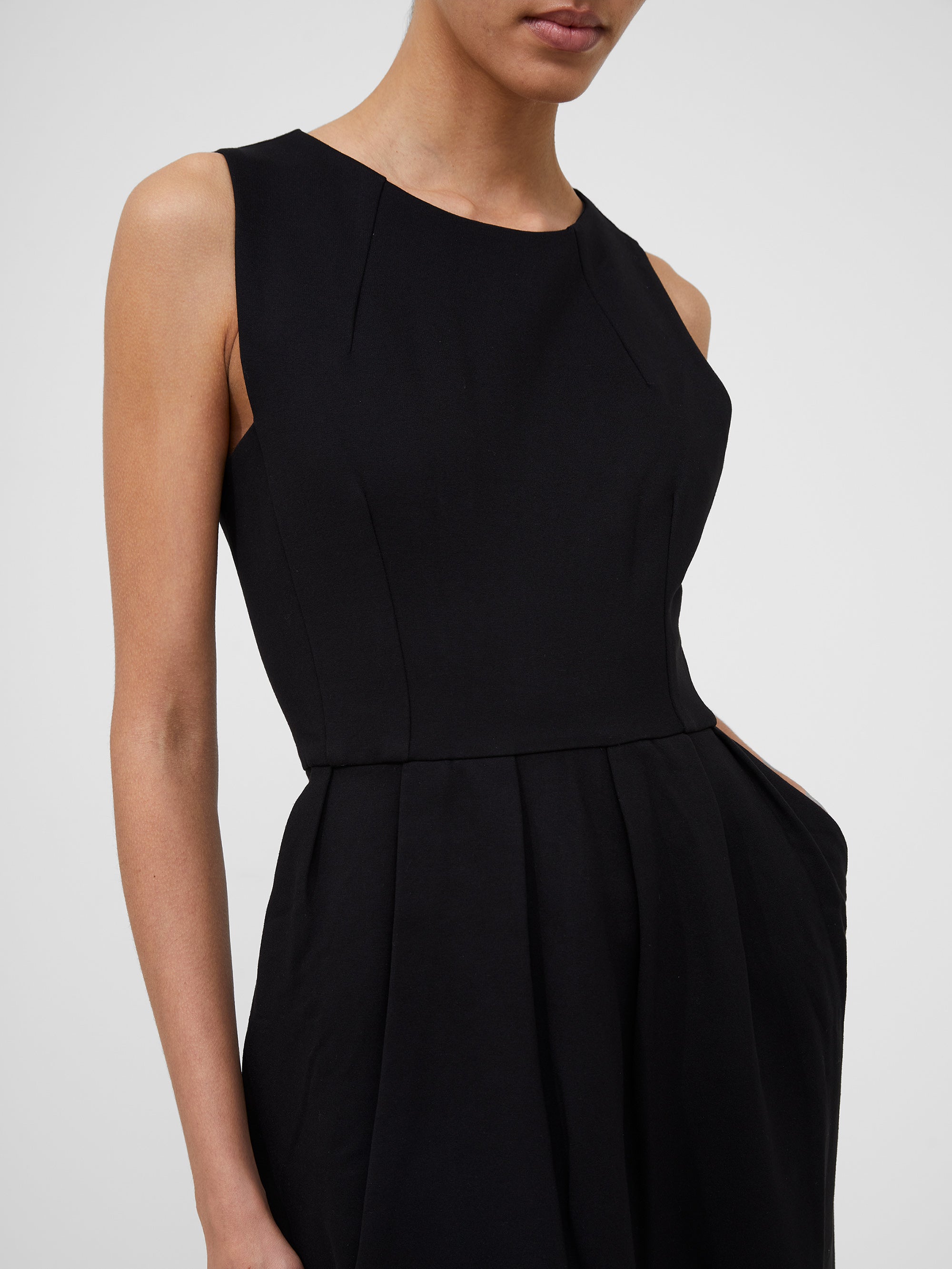 Sleeveless Pocket Shift Dress