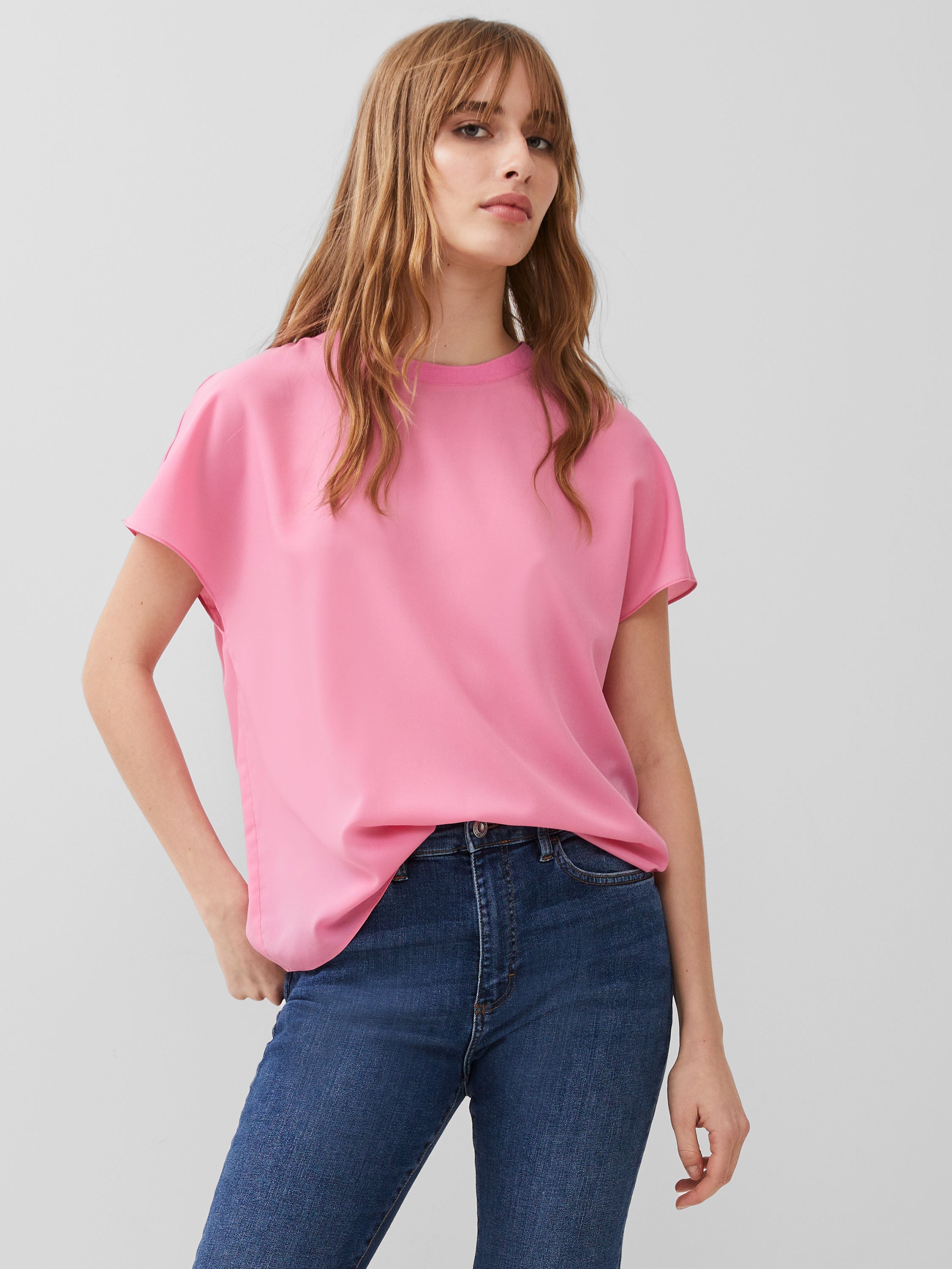 Crepe Light Crew Neck Top