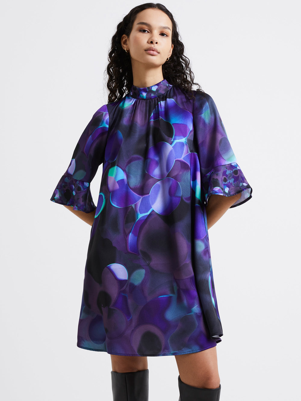 Eva Harlow Recycled Satin Fluted Sleeve Mini Dress | French Connection EU