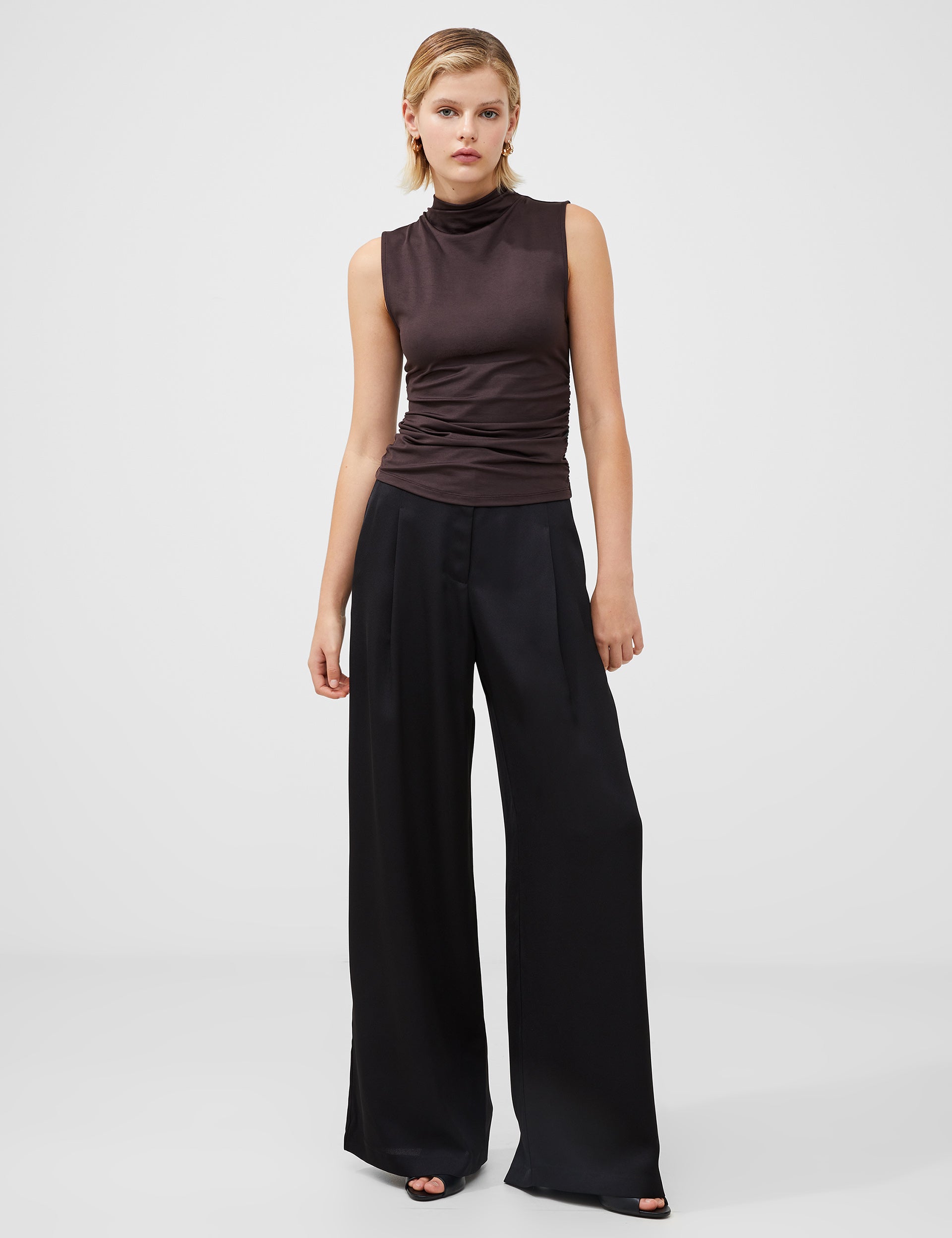 Ruched Mock Neck Sleeveless Top